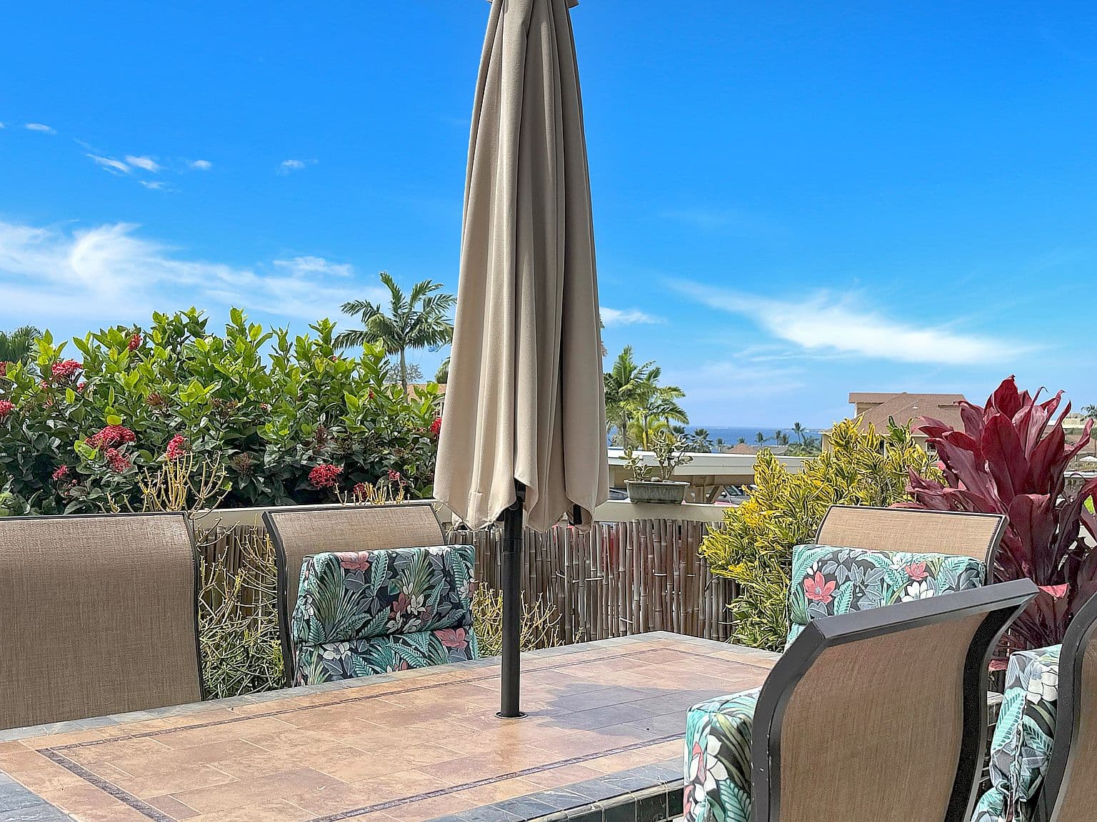 Ocean-view townhome on Ali‘i Drive 4